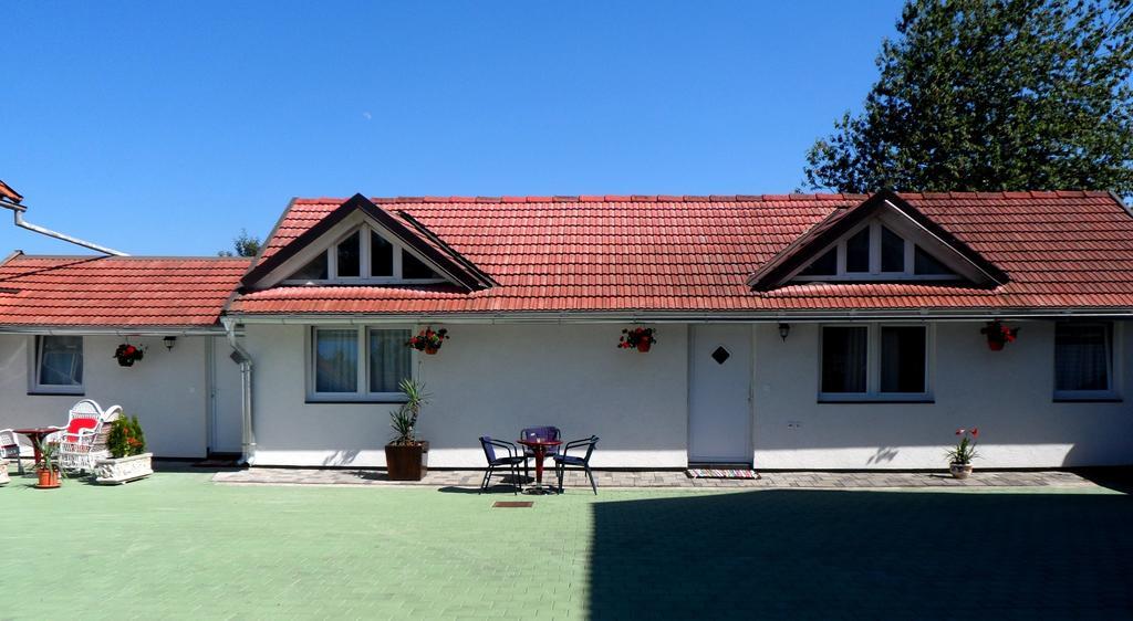 Apartments Jurasic Огулин Екстериор снимка