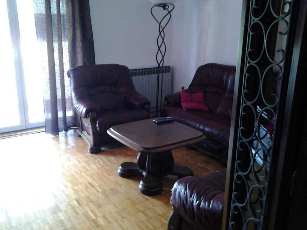 Apartments Jurasic Огулин Екстериор снимка