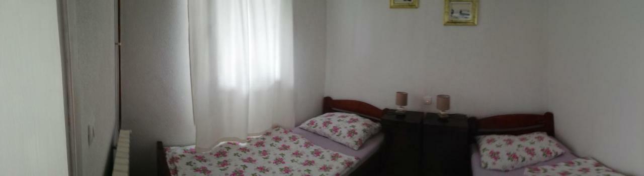 Apartments Jurasic Огулин Екстериор снимка